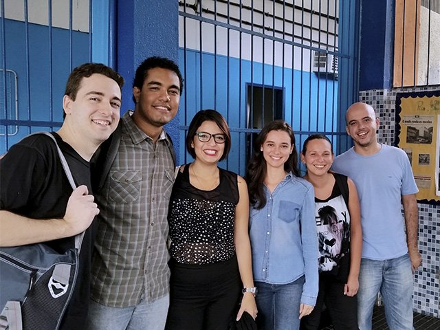 Alunos de pós- graduação do instituto de Microbiologia visitam a Escola Municipal Tenente Antônio João para falar sobre a microbiologia no dia a dia, dentro da disciplina tópicos especiais de divulgação cientifica